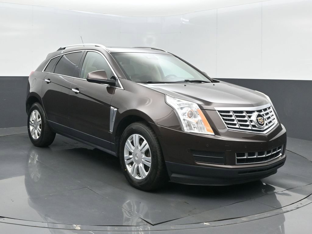 Used 2016 Cadillac SRX Luxury w/ Driver Awareness Package FWD image 2