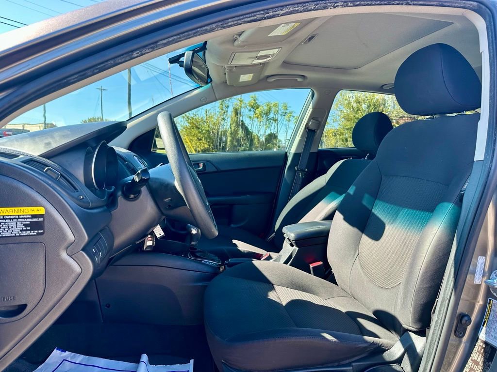 Used 2012 Kia Forte EX image 10