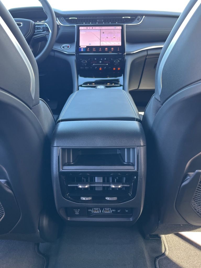 New 2025 Jeep Grand Cherokee Overland w/ Luxury Tech Group IV image 28