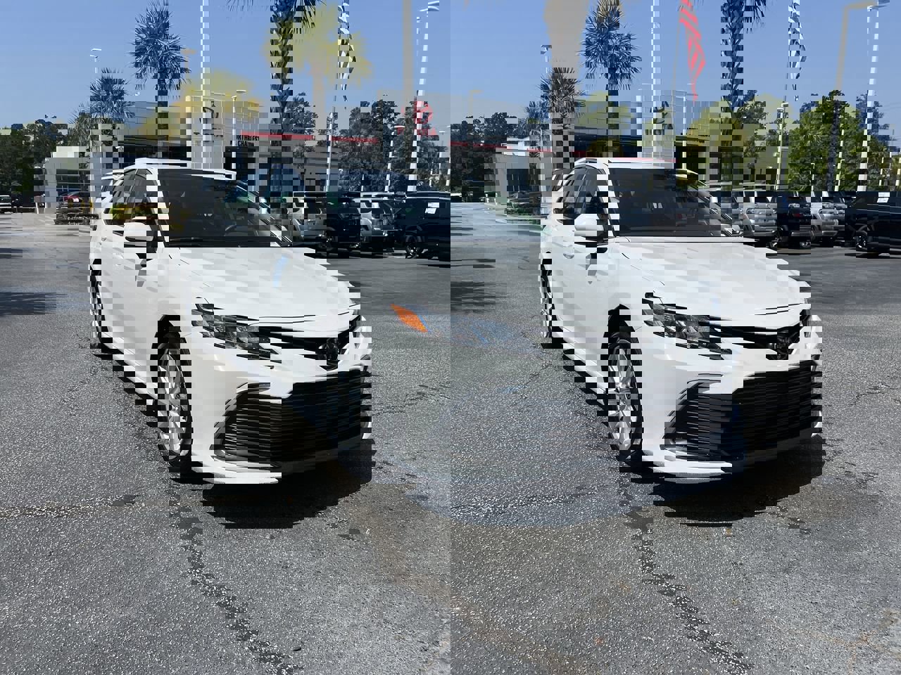 Used 2024 Toyota Camry LE FWD image 2