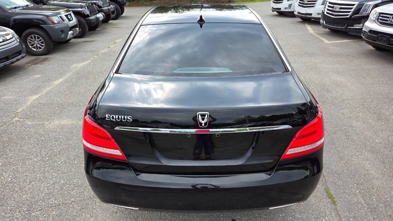 Used 2015 Hyundai Equus Signature RWD image 14