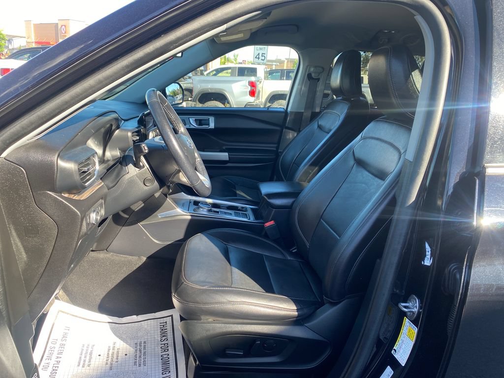 Used 2021 Ford Explorer Limited w/ Equipment Group 301A RWD image 9