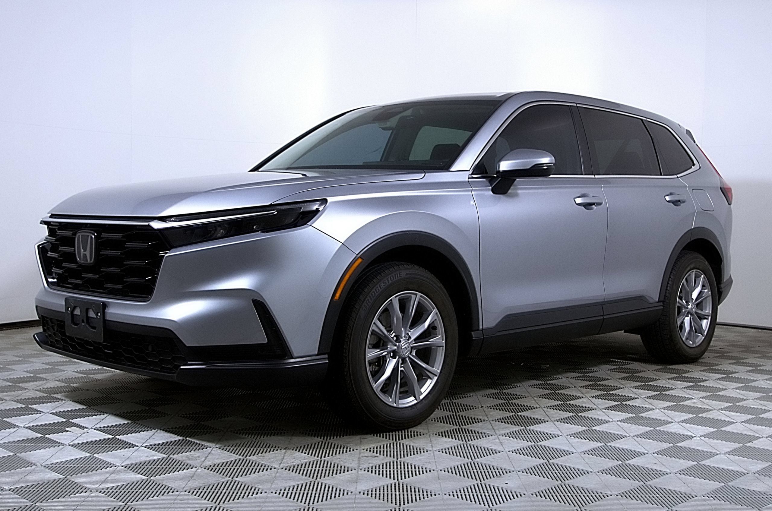 Used 2025 Honda CR-V EX image 2
