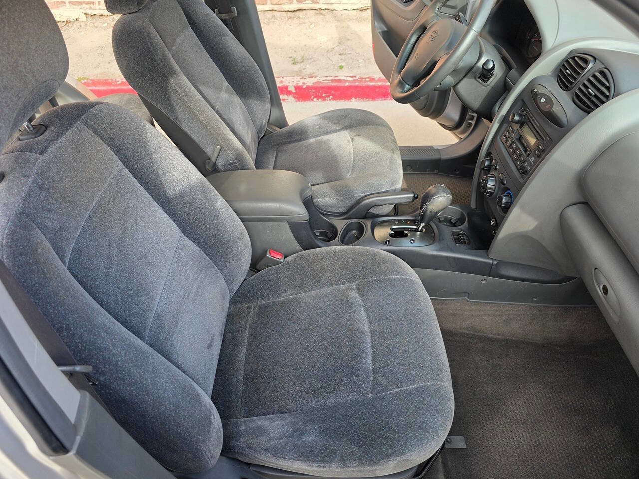 Used 2002 Hyundai Santa Fe LX image 12
