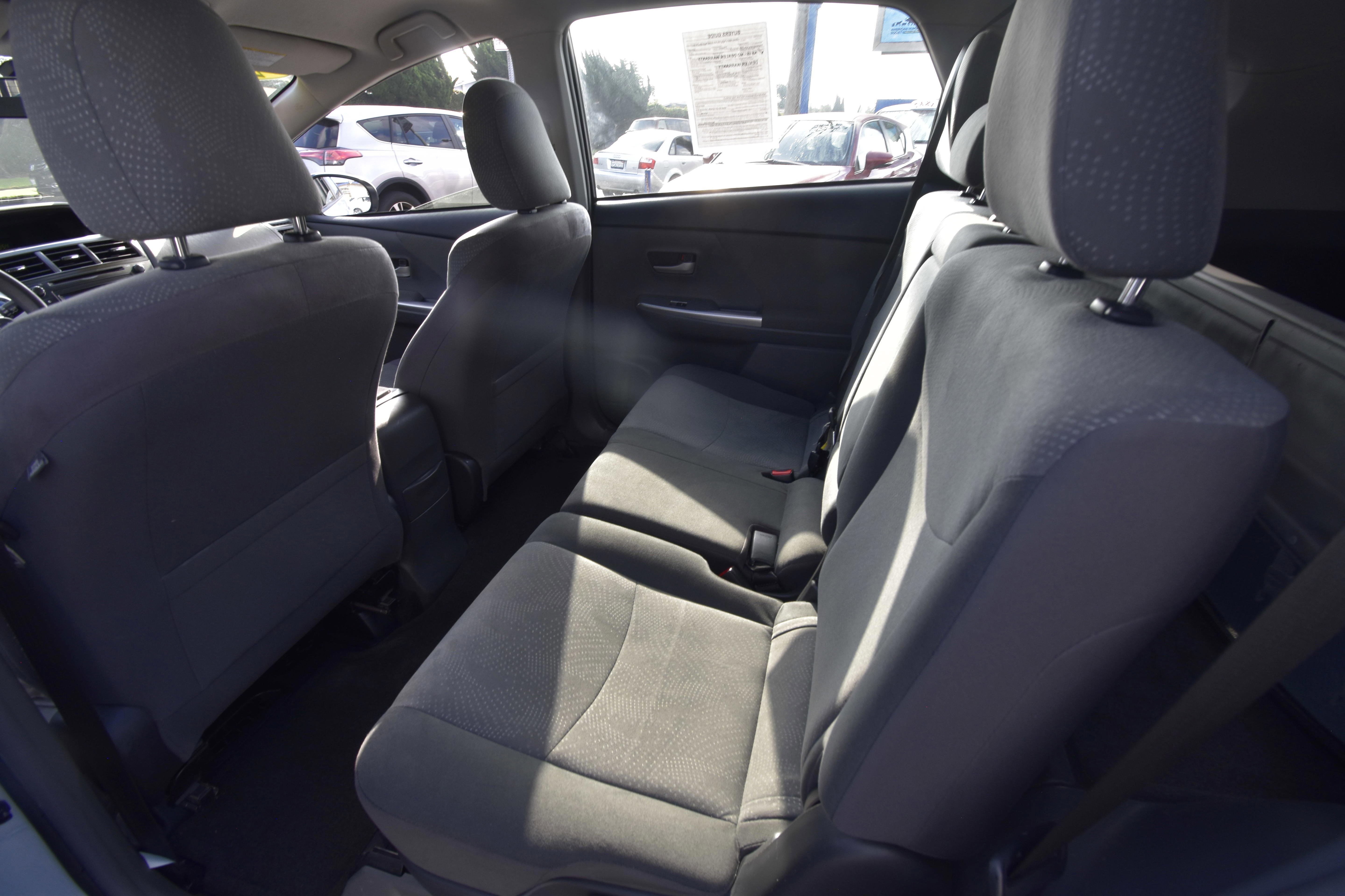 Used 2012 Toyota Prius V Three image 8