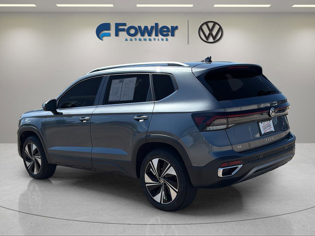 Used 2025 Volkswagen Taos SE AWD/4WD image 5