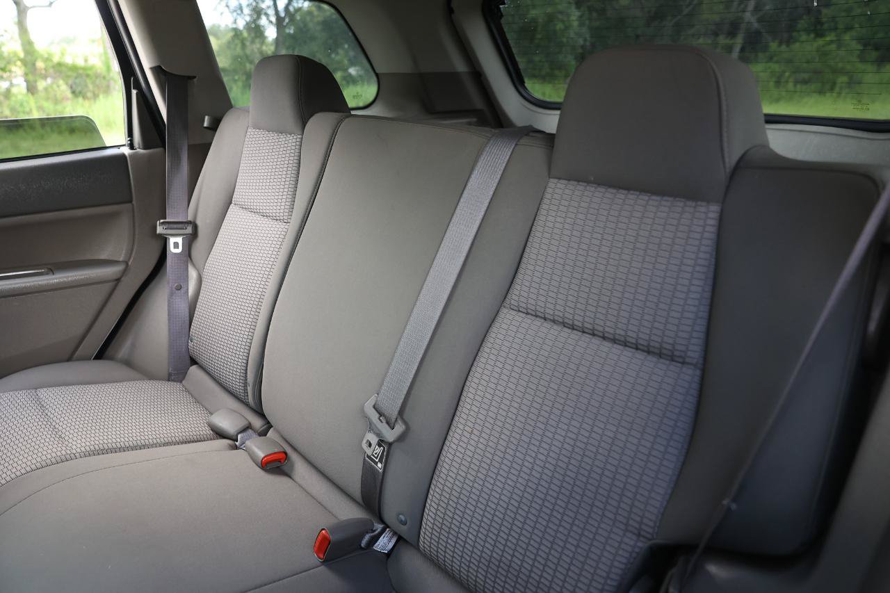 Used 2009 Jeep Grand Cherokee Laredo RWD image 8
