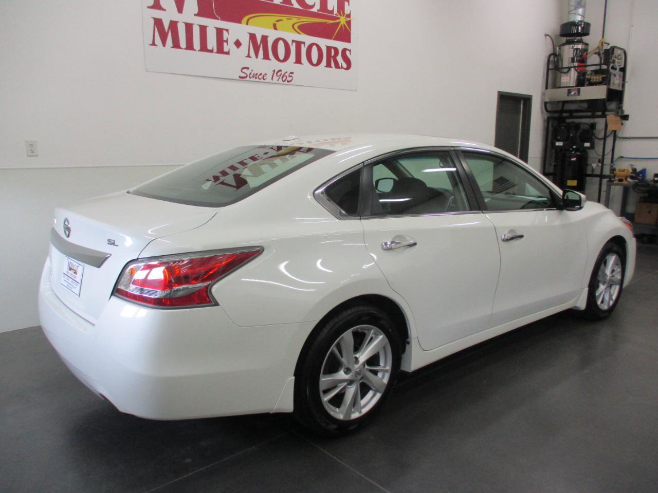 Used 2015 Nissan Altima 2.5 SL w/ Moonroof Package image 7