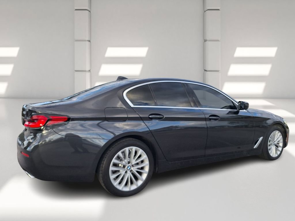 Used 2023 BMW 530i w/ Premium Package image 3