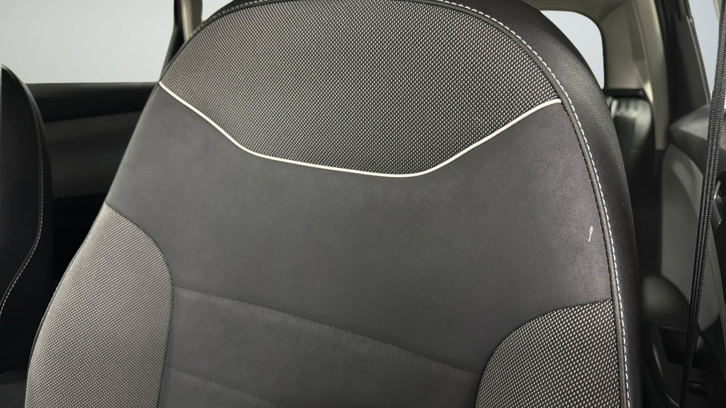 Used 2023 Volkswagen Taos SE image 19