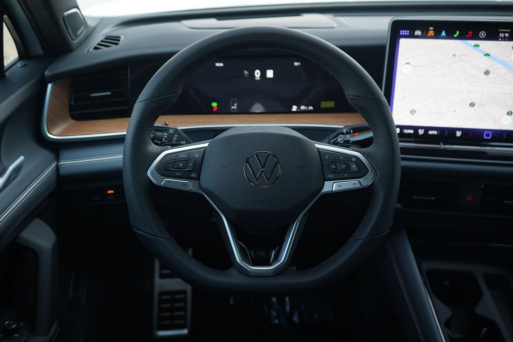 New 2026 Volkswagen Tiguan SEL R-Line AWD/4WD image 9
