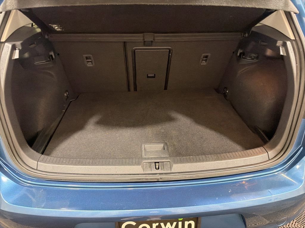 Used 2016 Volkswagen Golf S FWD image 17