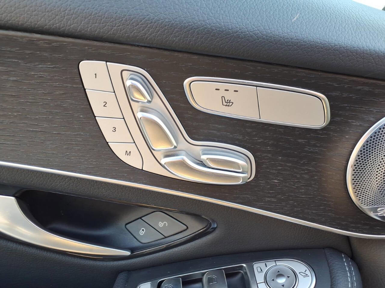 Used 2020 Mercedes-Benz GLC 300 image 15
