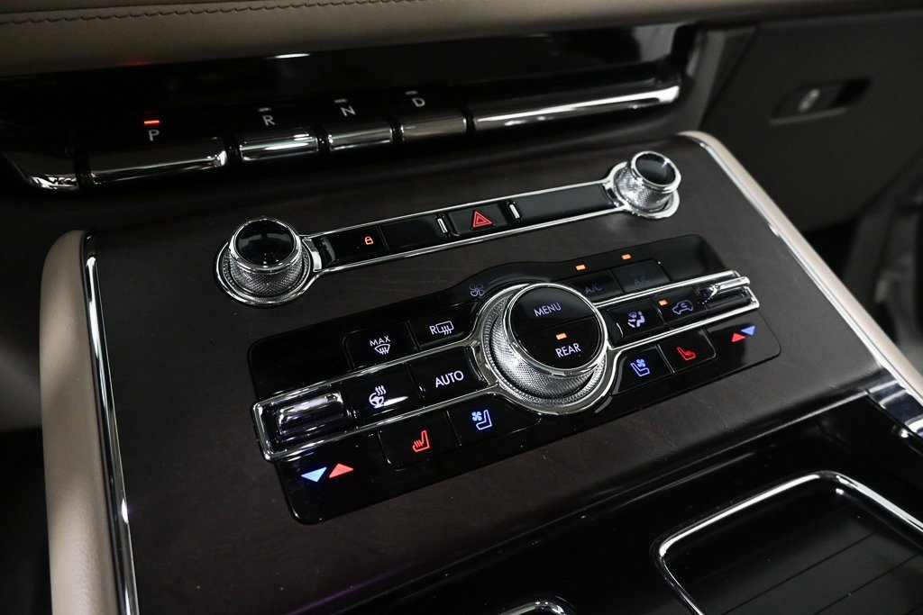 Used 2022 Lincoln Aviator Reserve w/ Equipment Group 201A image 15