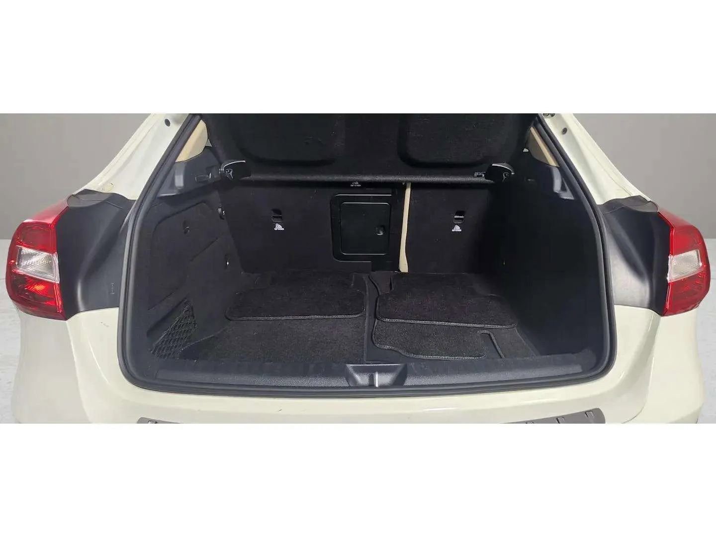 Used 2018 Mercedes-Benz GLA 250 image 17