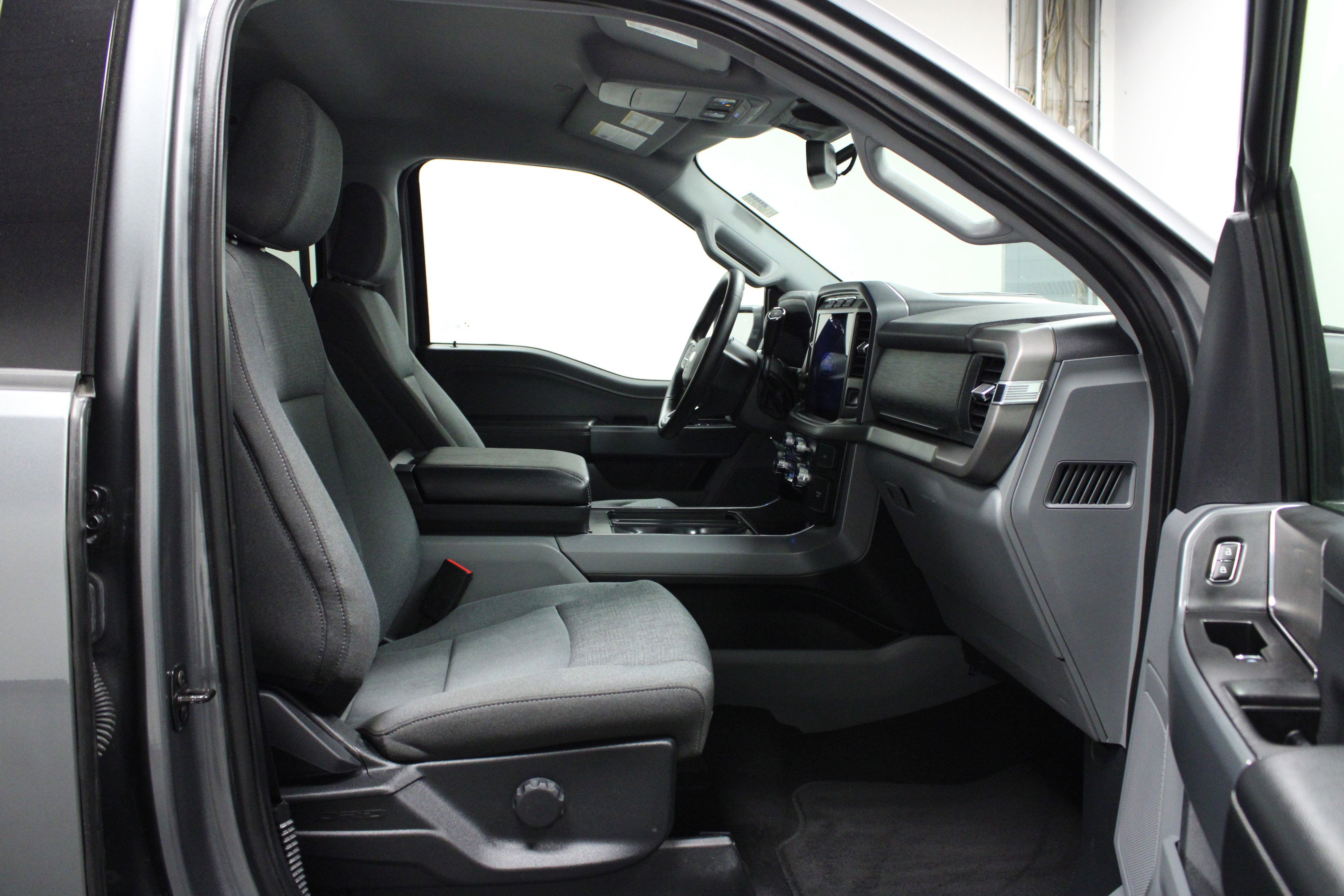 Used 2024 Ford F150 XLT w/ Mobile Office Package image 16