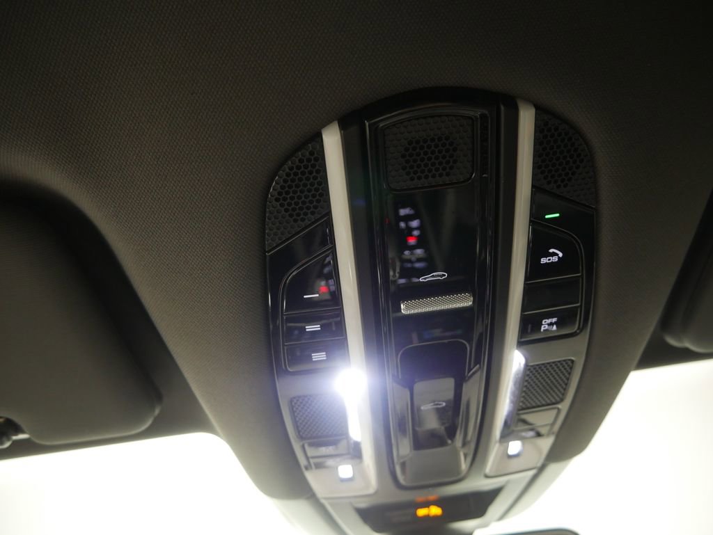 Certified 2023 Porsche Cayenne image 44