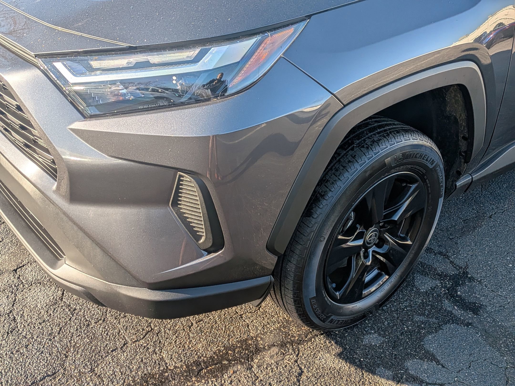 Used 2025 Toyota RAV4 XLE image 11