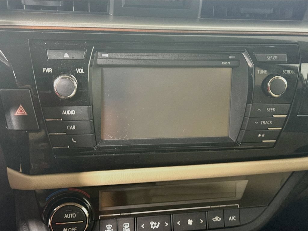 Used 2016 Toyota Corolla LE FWD image 13