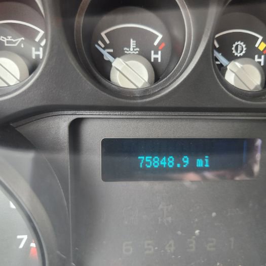 Used 2011 Ford F250 XL w/ XL Value Pkg image 4