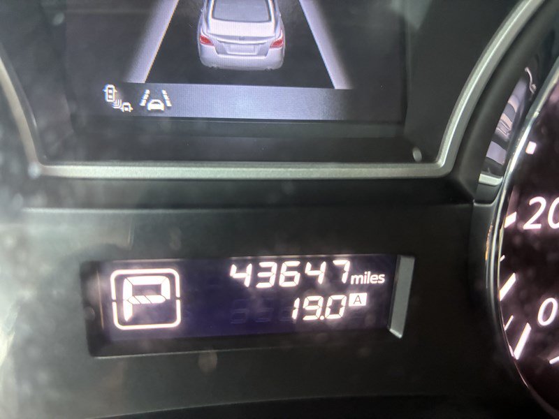 Used 2013 Nissan Altima 2.5 SL w/ Technology Pkg FWD image 8