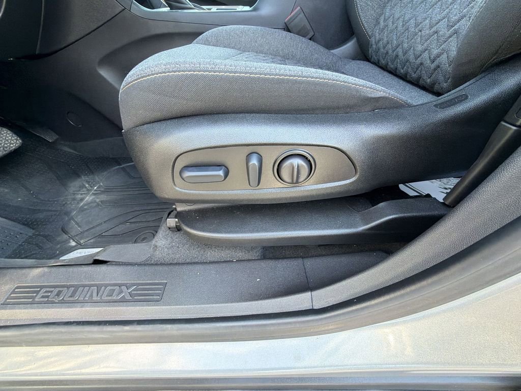 Used 2024 Chevrolet Equinox LT AWD/4WD image 18