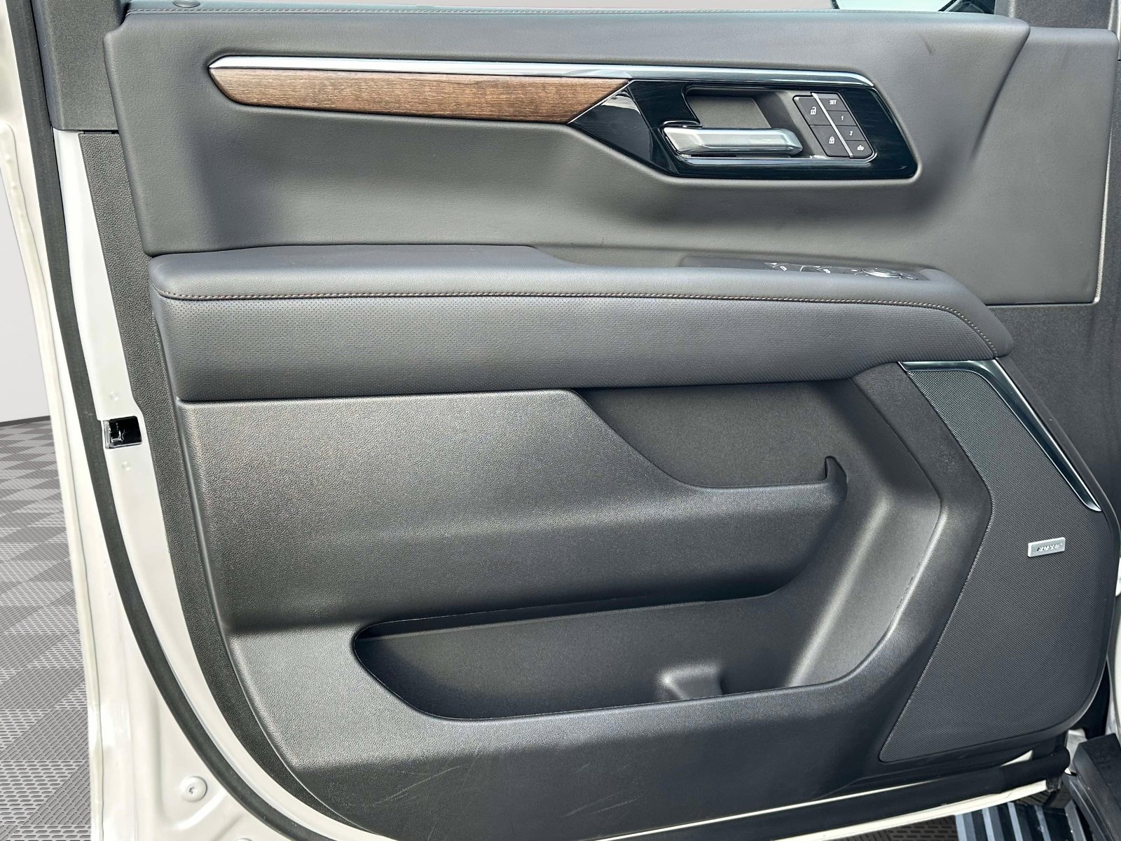 Used 2025 Chevrolet Tahoe High Country w/ LPO, Illumination Package image 21