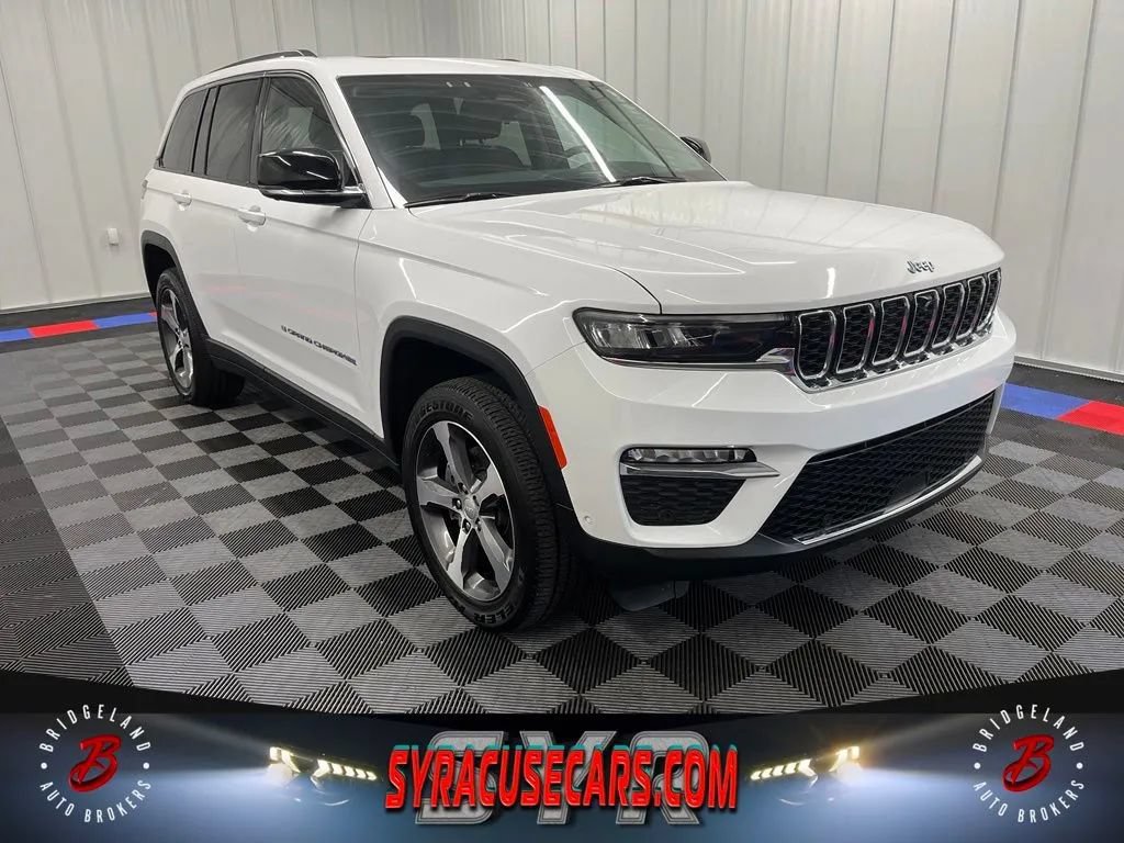 Used 2022 Jeep Grand Cherokee Limited 4xe w/ Luxury Tech Group II AWD/4WD image 1