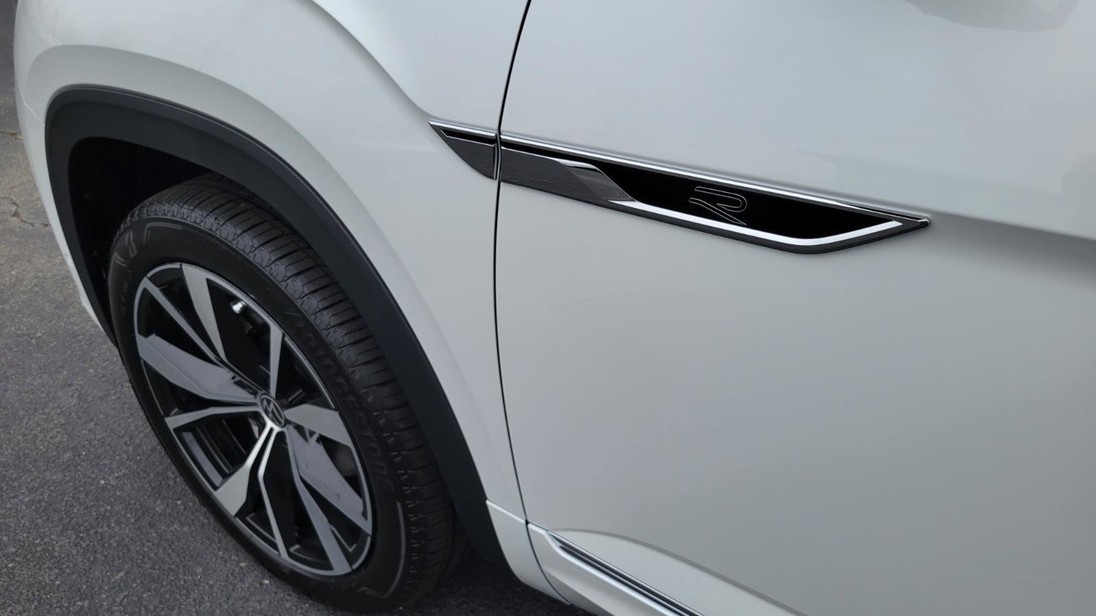 New 2026 Volkswagen Atlas SEL Premium R-Line image 18