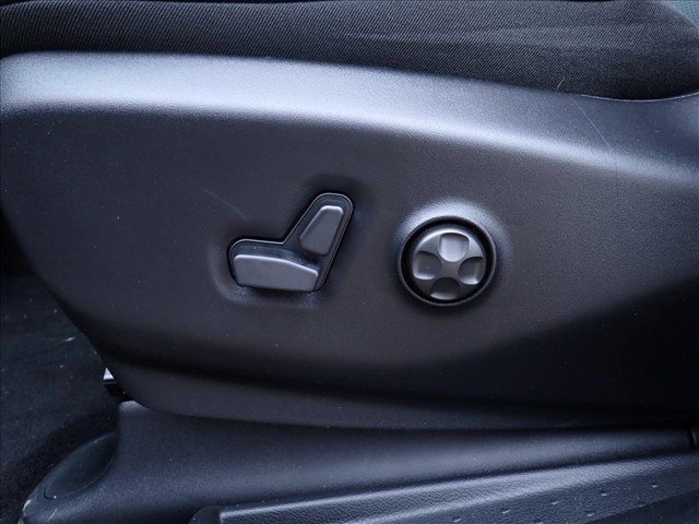 New 2027 Chrysler Pacifica Select AWD/4WD image 15