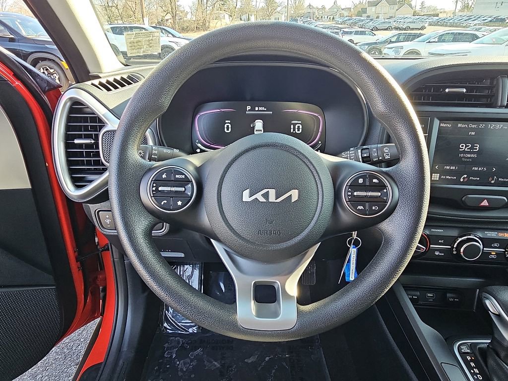 Certified 2023 Kia Soul LX w/ LX Technology Package image 20