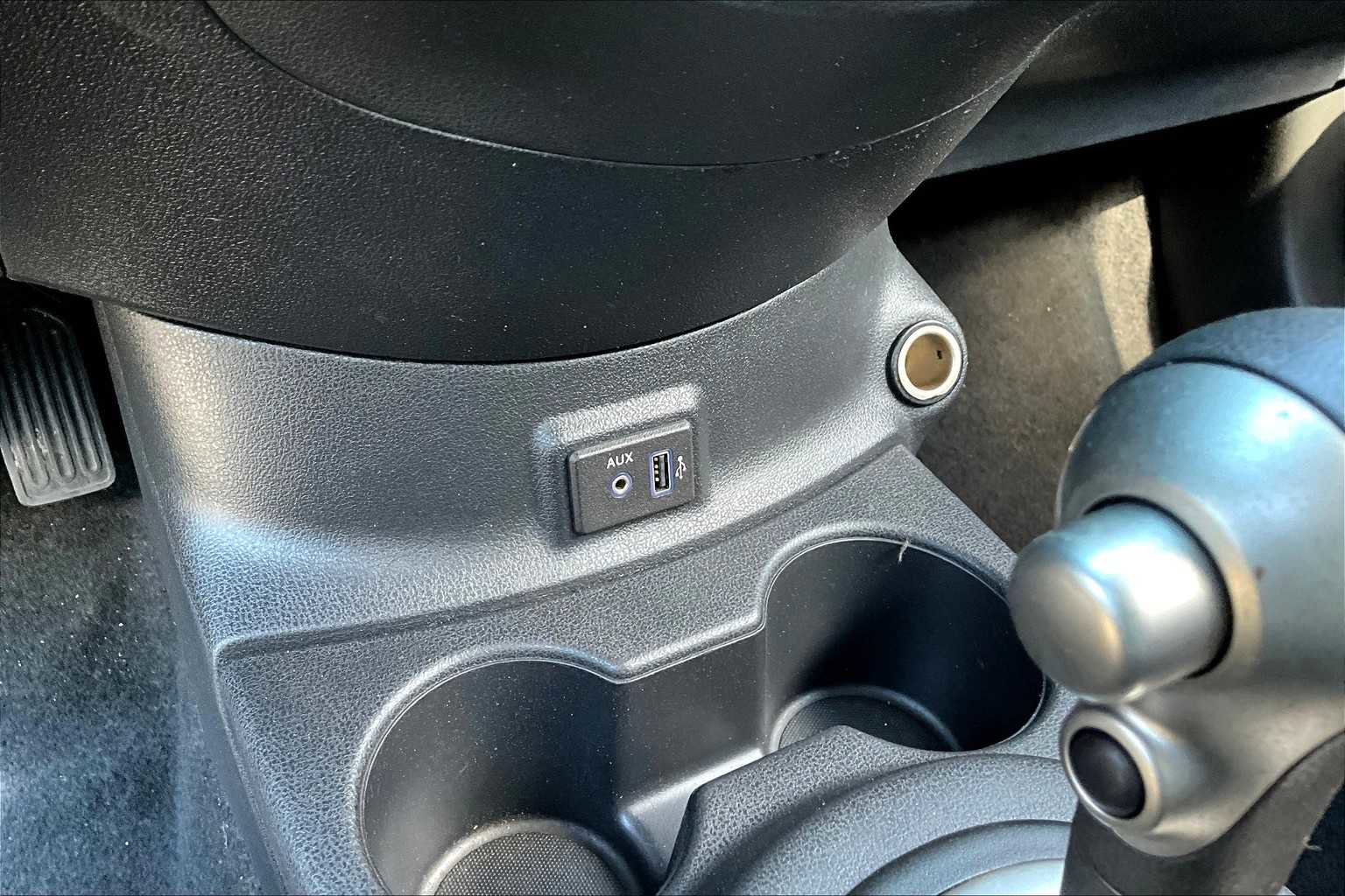 Used 2019 Nissan Versa SV image 30