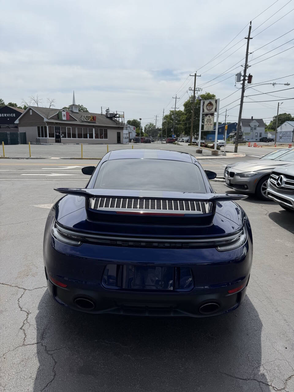 Used 2021 Porsche 911 Carrera w/ Premium Package RWD image 8