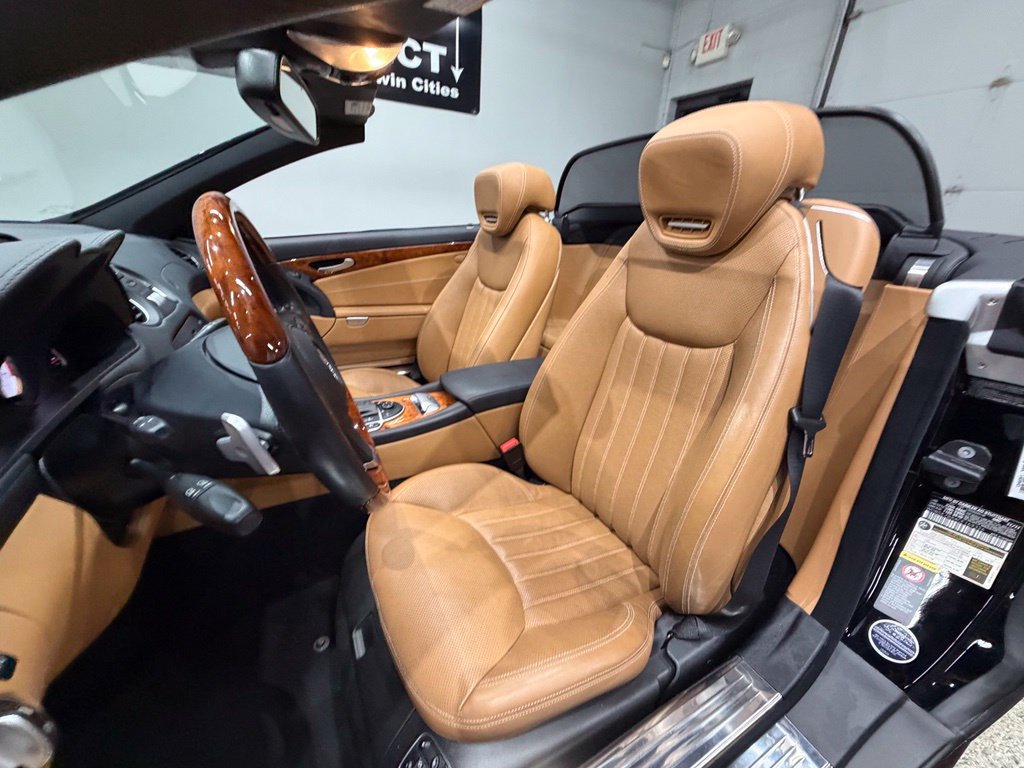 Used 2012 Mercedes-Benz SL 550 image 30