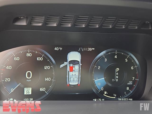 Used 2017 Volvo XC90 T6 Momentum w/ Vision Package image 5