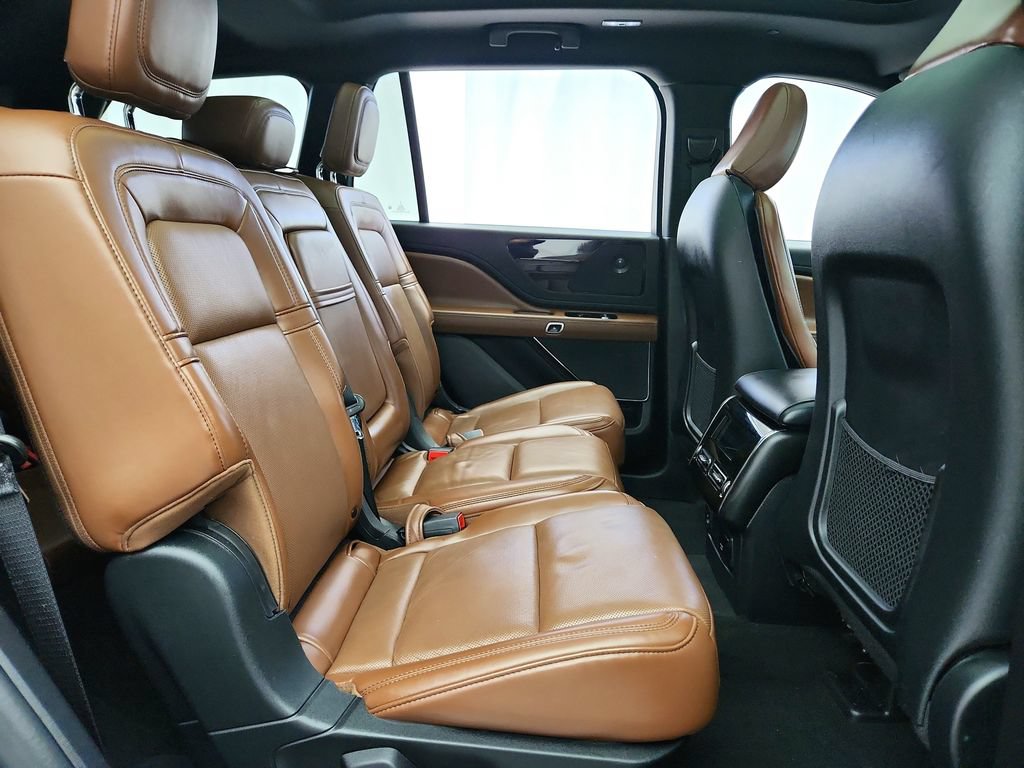 Used 2021 Lincoln Aviator Reserve w/ Elements Package Plus AWD/4WD image 36