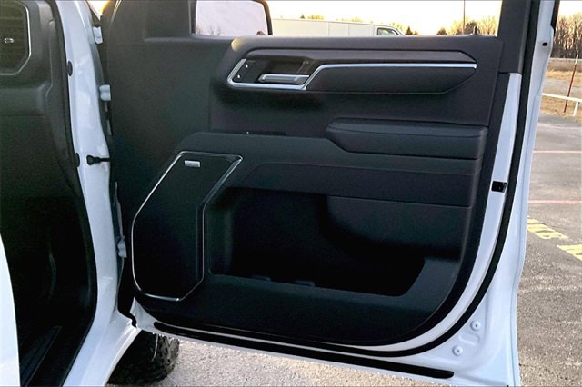 Used 2025 Chevrolet Silverado 1500 LT Trail Boss w/ Convenience Package II image 29