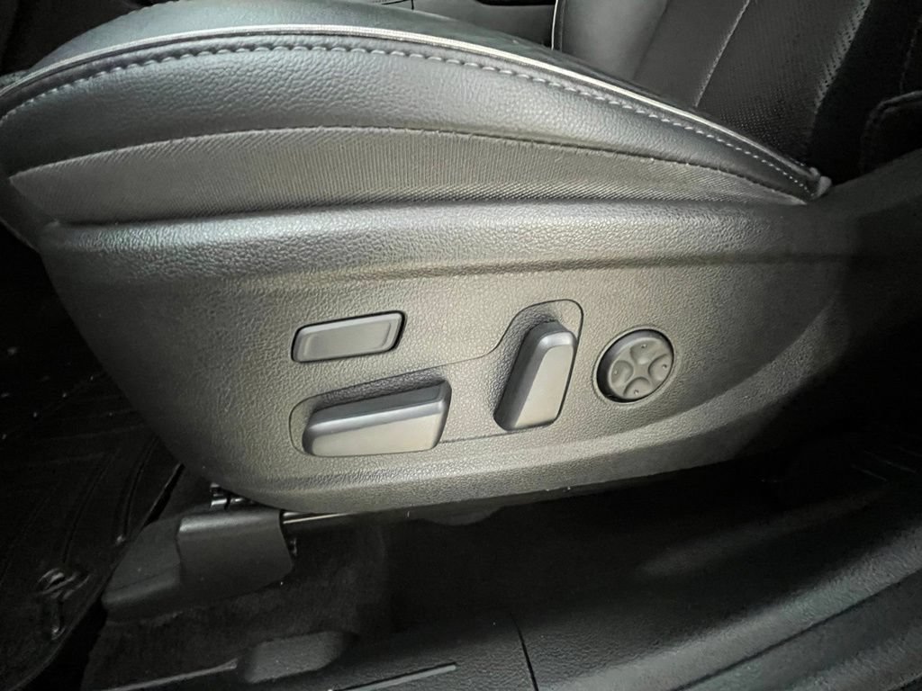 Used 2022 Hyundai Santa Fe Limited AWD/4WD image 43