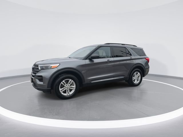 Used 2022 Ford Explorer XLT image 4