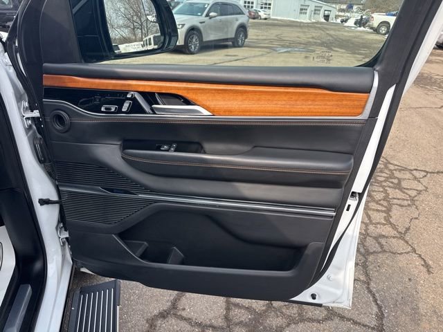 Used 2024 Jeep Grand Wagoneer L Series III image 14