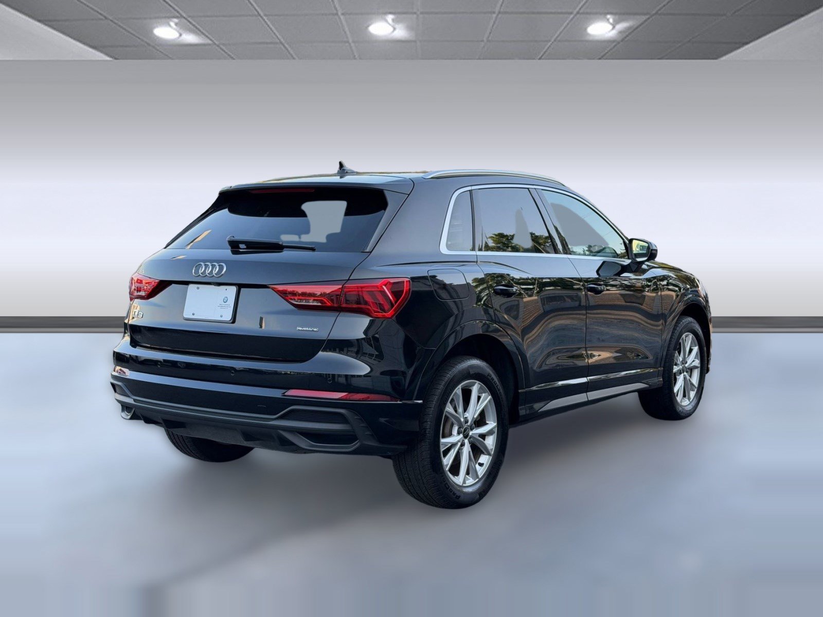 Used 2025 Audi Q3 2.0T Premium AWD/4WD image 9