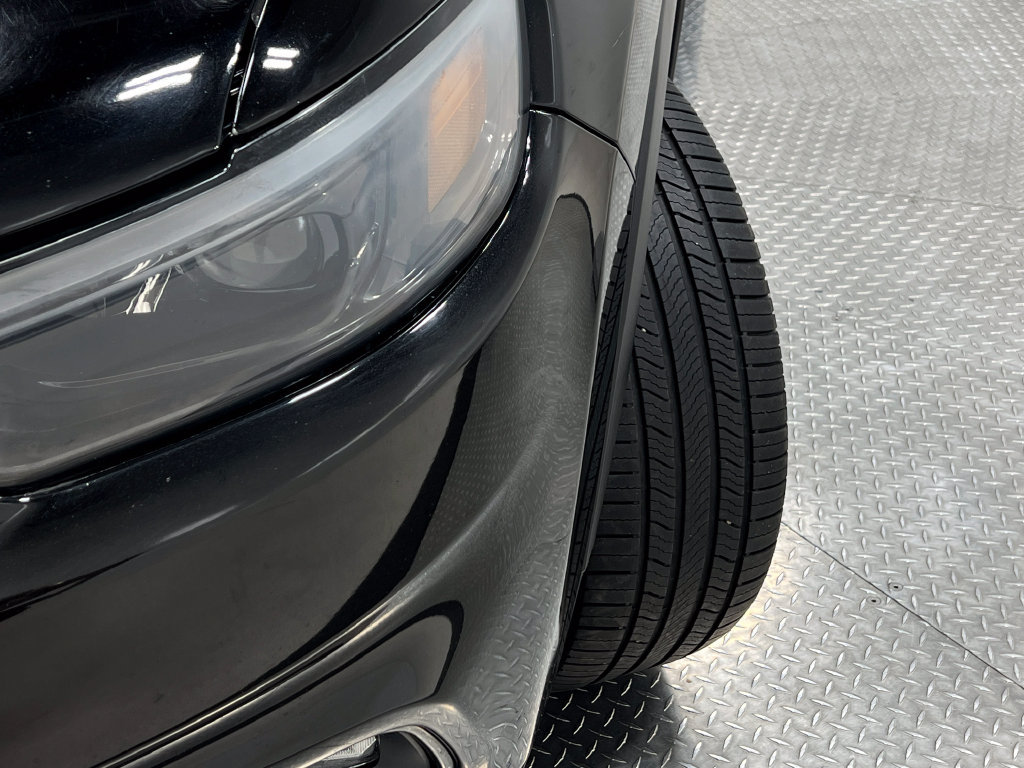 Used 2019 Jeep Cherokee Latitude Plus FWD image 37