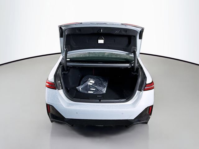 Used 2024 BMW i5 eDrive40i w/ M Sport Package image 24