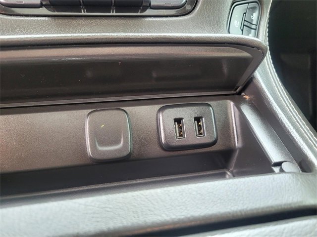 Used 2020 Chevrolet Suburban Premier image 32