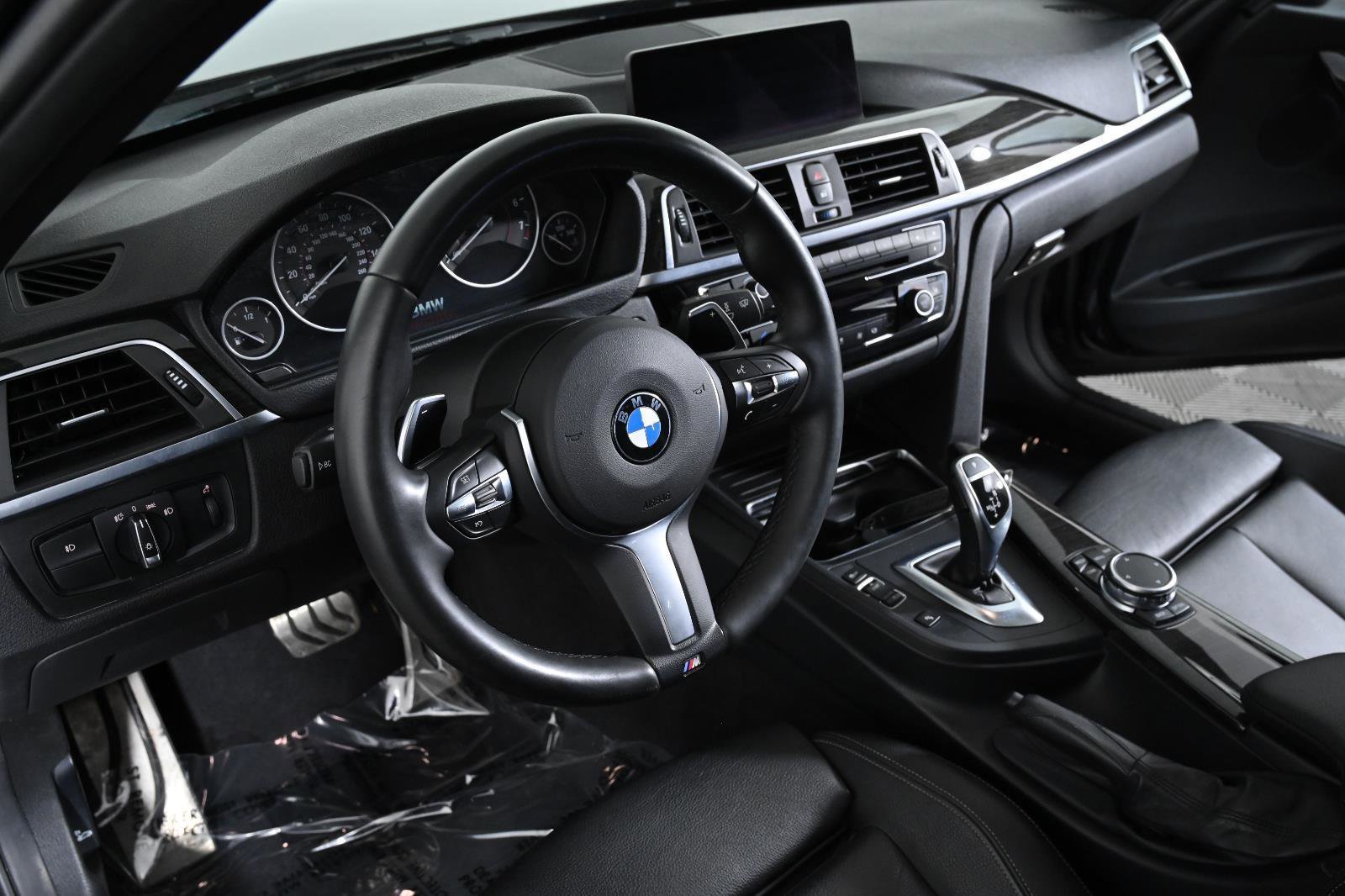 Used 2017 BMW 330i xDrive 330i xDrive image 10