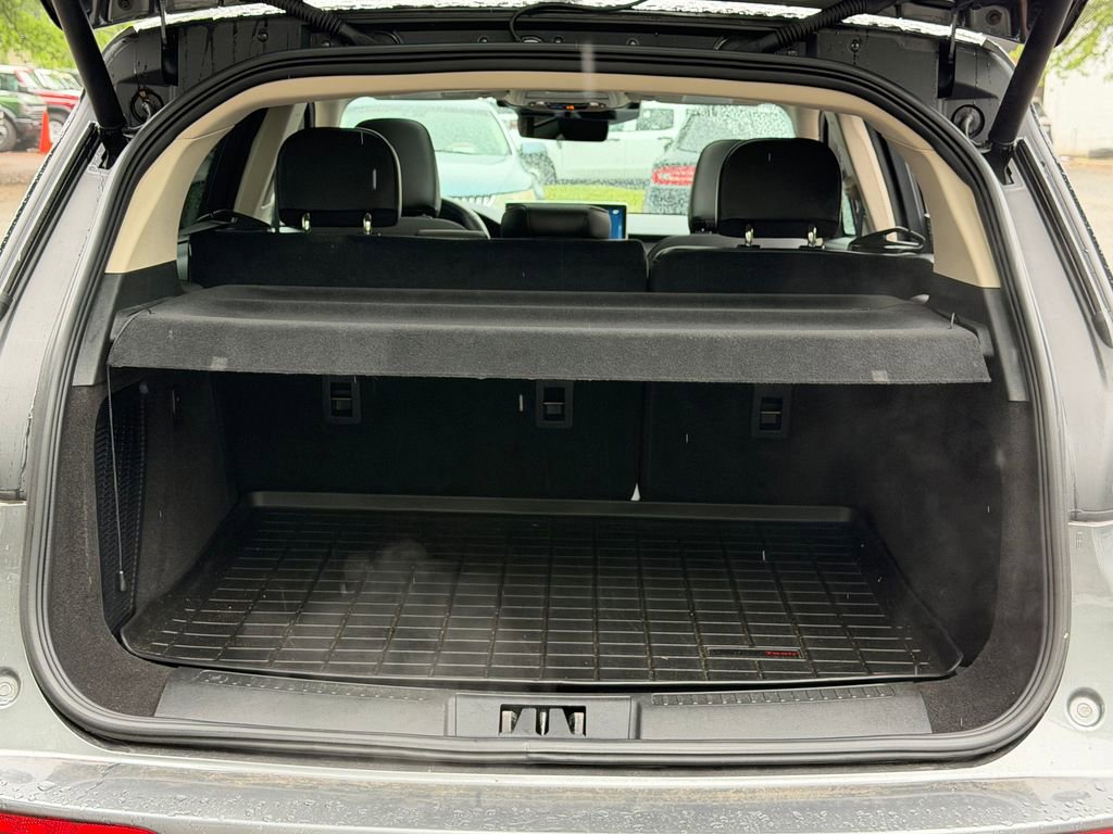 Used 2023 Lincoln Corsair AWD w/ Equipment Group 101A image 16