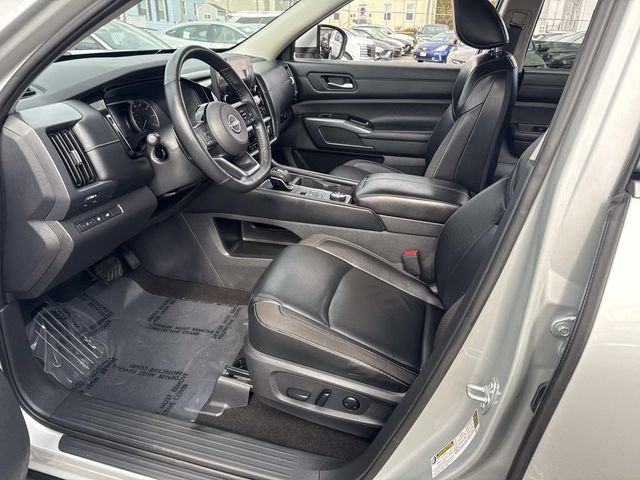 Used 2023 Nissan Pathfinder SL image 21