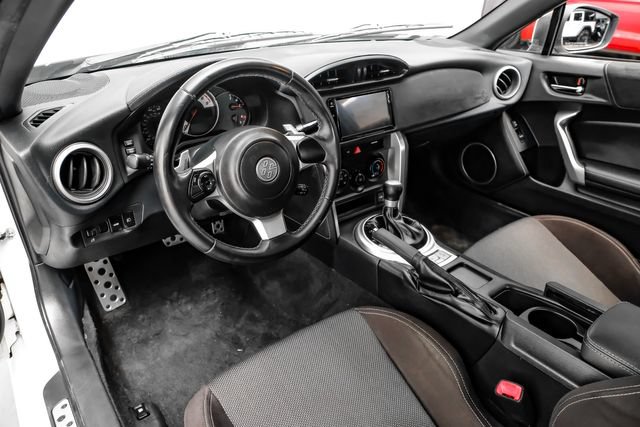 Used 2020 Toyota 86 RWD image 3