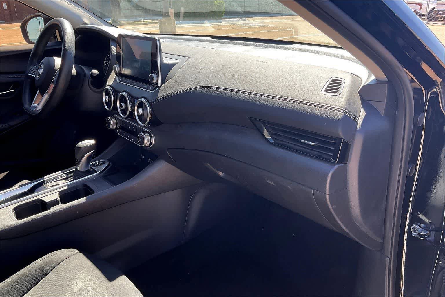 Used 2024 Nissan Sentra SV FWD image 23