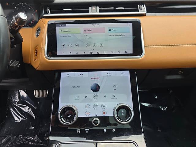 Used 2018 Land Rover Range Rover Velar R-Dynamic SE AWD/4WD image 21